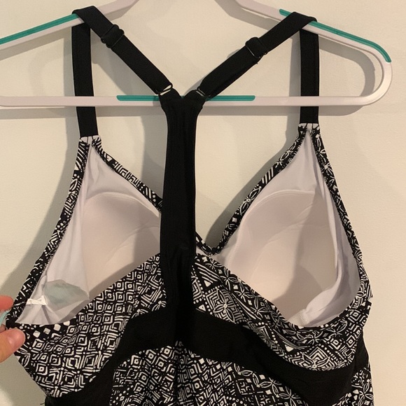 NWT KONA SOL TANKINI & BOTTOM SET SIZE 20W - Picture 2 of 9